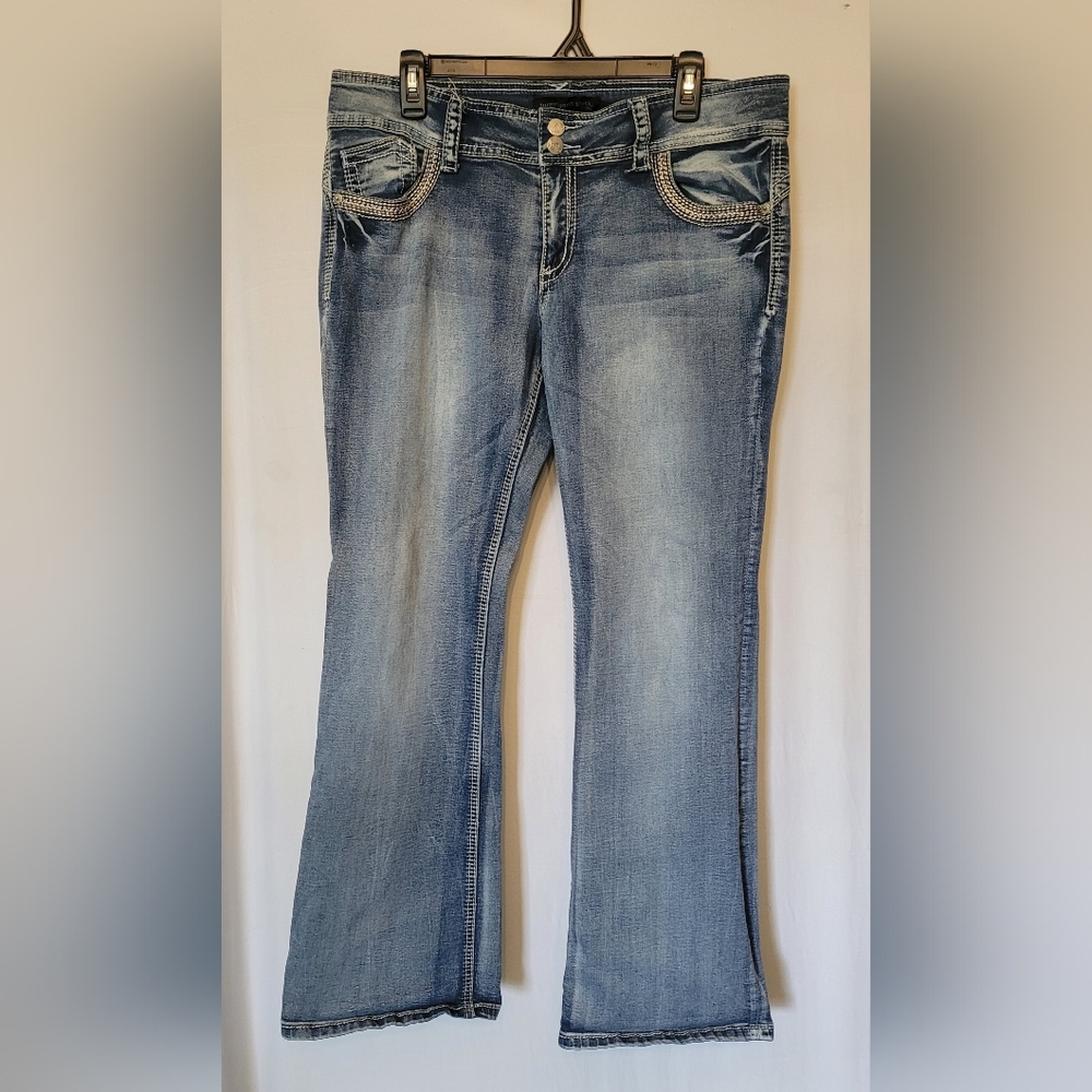 Twentyone Black By Rue21 Bootcut Jeans 15/16S Short